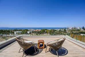 Villa, 5 chambres, fumeur, piscine privée | Vue depuis le balcon