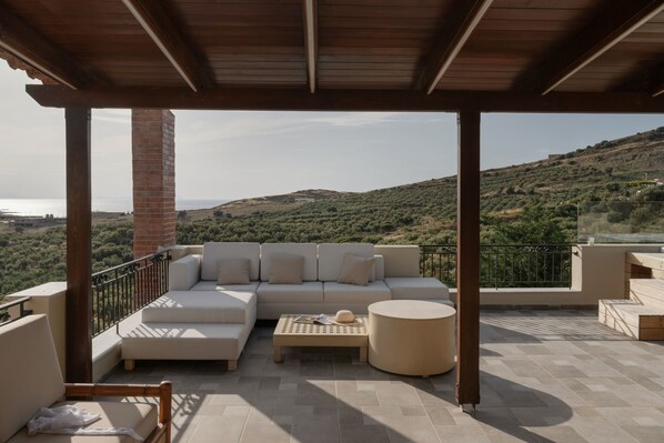 Villa, 5 Bedrooms, Smoking, Private Pool | Balcony