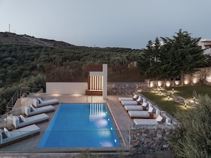 Outdoor pool, free pool cabanas, pool umbrellas - Ami Manoir Villa (Mylopotamos)