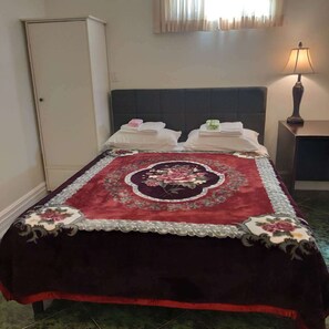 1 bedroom, iron/ironing board, WiFi, bed sheets