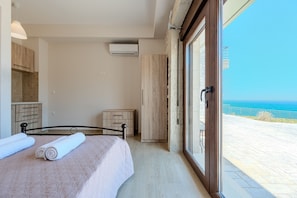 3 quartos, berços grátis, roupa de cama