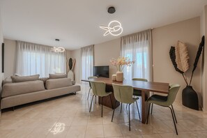 Villa, 6 Bedrooms, Private Pool, Sea View | Living room