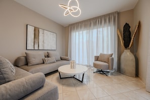 Villa Familiale, 6 chambres, piscine privée, vue mer | Salle de séjour