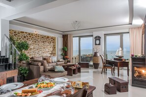 Villa, 4 Bedrooms, Terrace, Sea View | Living room