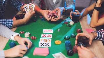 Room, 1 Bedroom, Smoking, Balcony | Game room