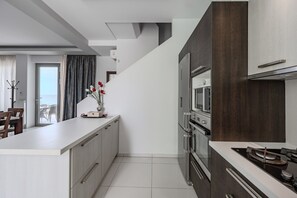 Villa - 5 soveværelser - pejs i værelset - havudsigt | Privat køkken | Mikrobølgeovn, ovn, espressomaskine, kaffe-/temaskine