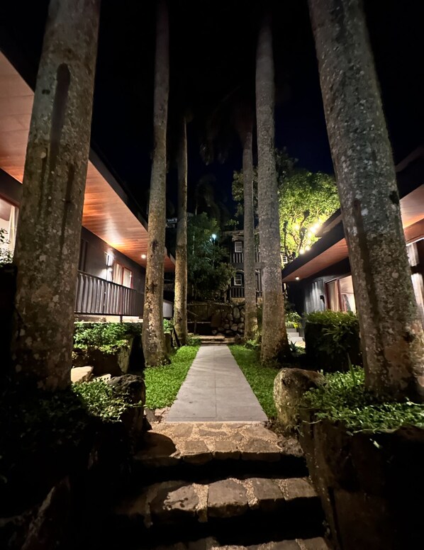 Room, 1 Bedroom, Smoking, Balcony | Garden