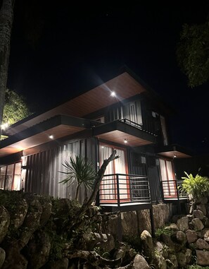 Kamer, 3 slaapkamers, roken, balkon | Exterieur