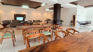 Room, 1 Bedroom, Smoking, Balcony | Lounge