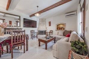 Villa, 3 Bedrooms, Smoking, Private Pool | Living room - Evergreen (Amari)