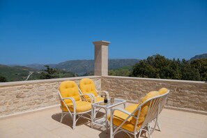 Villa, 3 chambres, fumeur, piscine privée | Vue du balcon