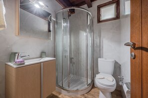 Villa, 3 Bedrooms, Smoking, Private Pool | Bathroom | Shower, towels - Evergreen (Amari)