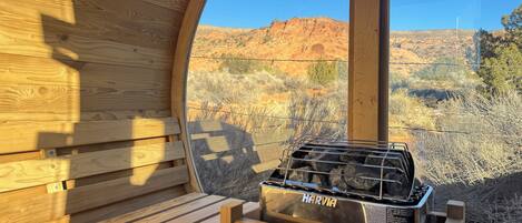 المنطقة المحيطة بالمنشأة