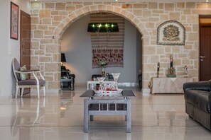 Villa, 4 Bedrooms, Smoking, Private Pool | Living room | Offices