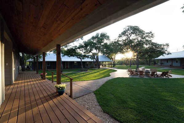 Terrace/patio - Vineyard Cottage #3 with Complimentary Breakfast (Gillespie County)