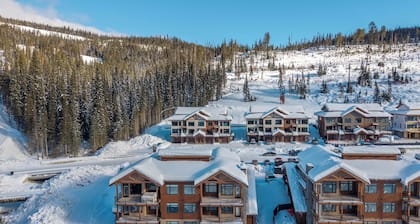 Luxury three bedroom townhome#2 at Switchback Creek in Sun Peaks