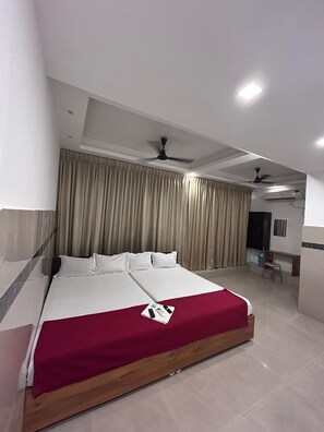 デラックス ダブルルーム | 防音設備、WiFi (無料)