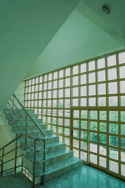 ニアレスト ルームズ