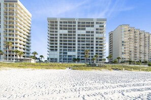 Exterior - Pelican Pointe 506 with pools (Orange Beach)