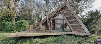 Cosy A-Frame cabin nestled in the chalk steams of Hampshire