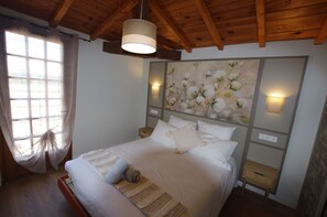 2 Schlafzimmer, Reisekinderbett, kostenloses WLAN, Bettwäsche