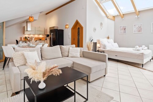 Stadtoase Fulda mit flair I Whirlpool I Balkon I 2xParken I Kaffee I WLAN