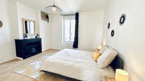 1 bedroom, travel crib, free WiFi, bed sheets