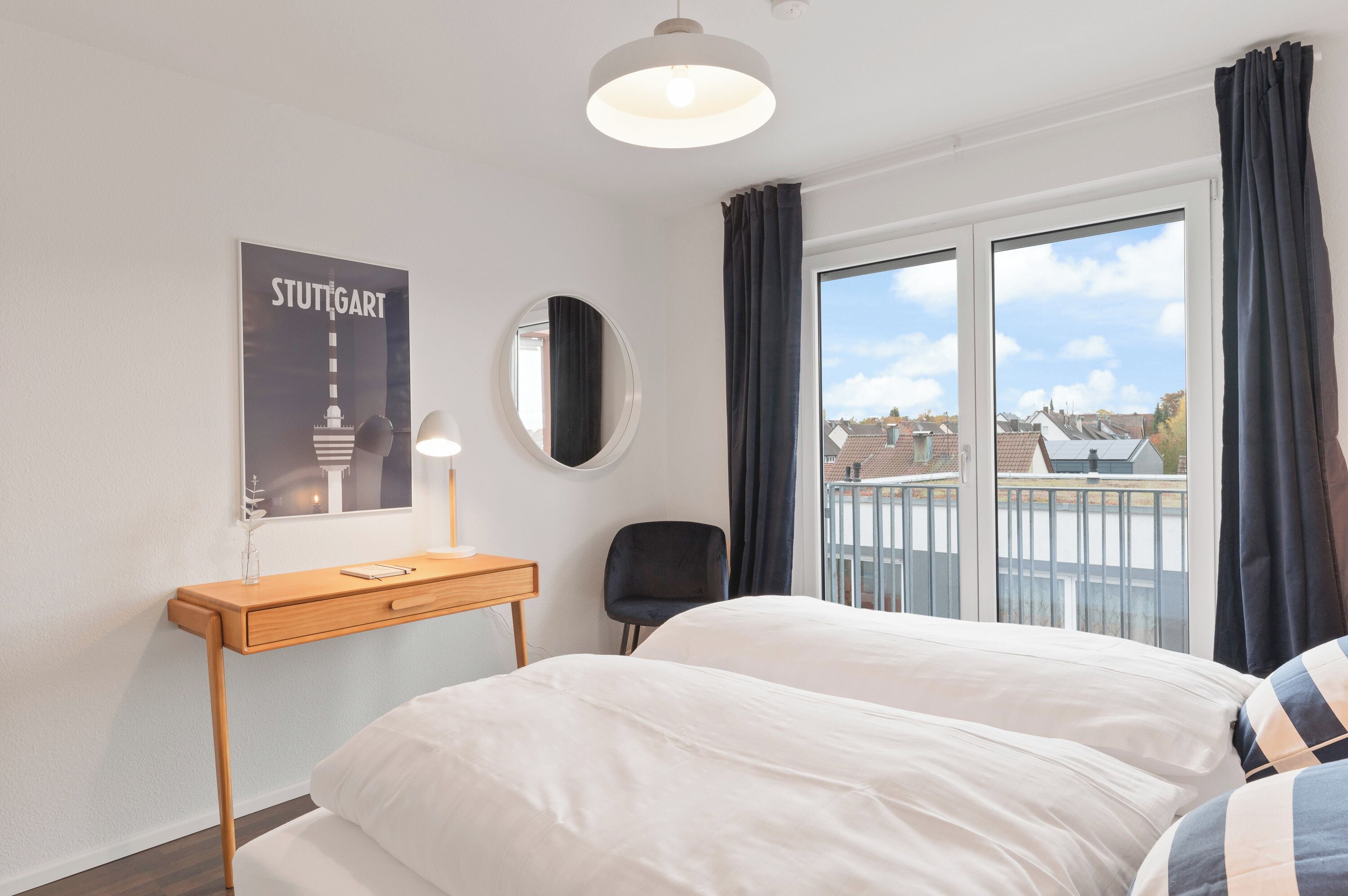 3 Schlafzimmer, Schreibtisch, Bügeleisen/Bügelbrett, Reisekinderbett