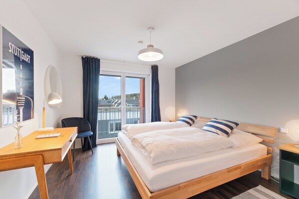 Iron/ironing board, WiFi, bed sheets