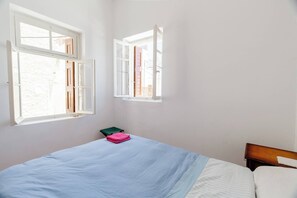 Shared Dormitory, 3 Bedrooms, Smoking, Balcony | 3 bedrooms