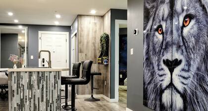 Modern 2BR Condo with secure parking and walking distance to Rogers Place