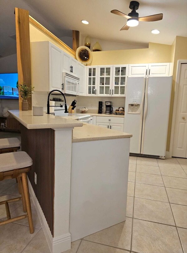 Microwave, oven, stovetop, dishwasher