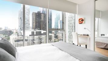 2 bedrooms, desk, iron/ironing board, WiFi