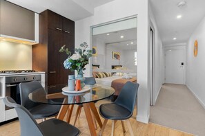 1 chambre, fer et planche à repasser, Wi-Fi, draps fournis