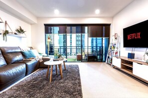 TV - Clarendon | Convenient Exhibition Centre 2B2B CP (Southbank)