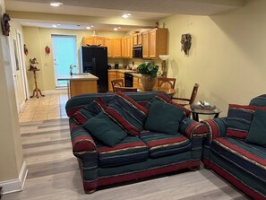 Smart TV - #10 Apartment with southwestern vibes. (Lorain)