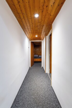 Unclassified image, 5 of 13, button