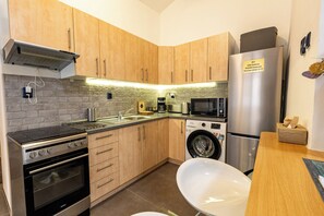 Unclassified image, 4 of 13, button