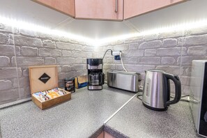 Unclassified image, 3 of 13, button