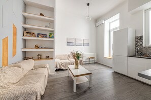 TV, books