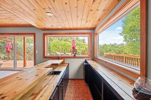 Interior - Mountain View Family Retreat w Game Room & Scenic Decks (Pomona)