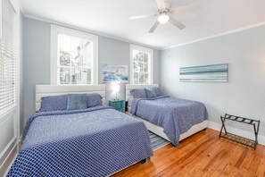 2 habitaciones, tabla de planchar con plancha, wifi y ropa de cama 