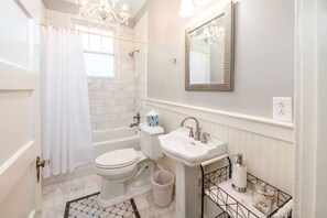 Hair dryer - Charming Avondale Home ~ 5 min from Downtown! (Charleston)