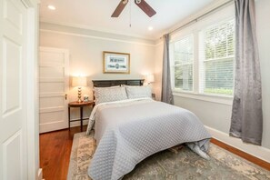Desk, iron/ironing board, travel cot, WiFi