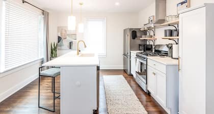 Adorable 3br/2ba Home~Convenient to Everything!