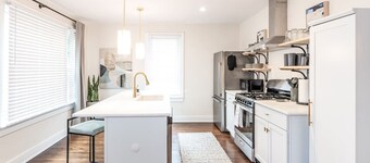 Adorable 3br/2ba Home~Convenient to Everything!