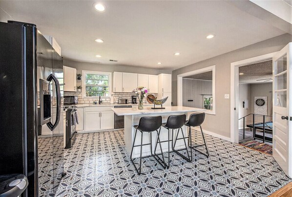 Fridge, microwave, oven, stovetop