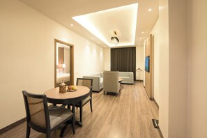 Suite, 1 King Bed, Non Smoking, Bathtub (Separate Living Room) | Living area - Best Western Plus Phagwara (Shaheed Bhagat Singh Nagar)