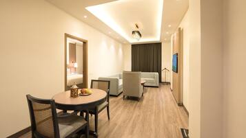 Suite, 1 King Bed, Non Smoking, Bathtub (Separate Living Room) | Free WiFi