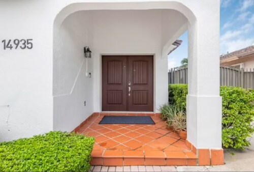 3 Bedroom 2 Bath with Pool in Miami